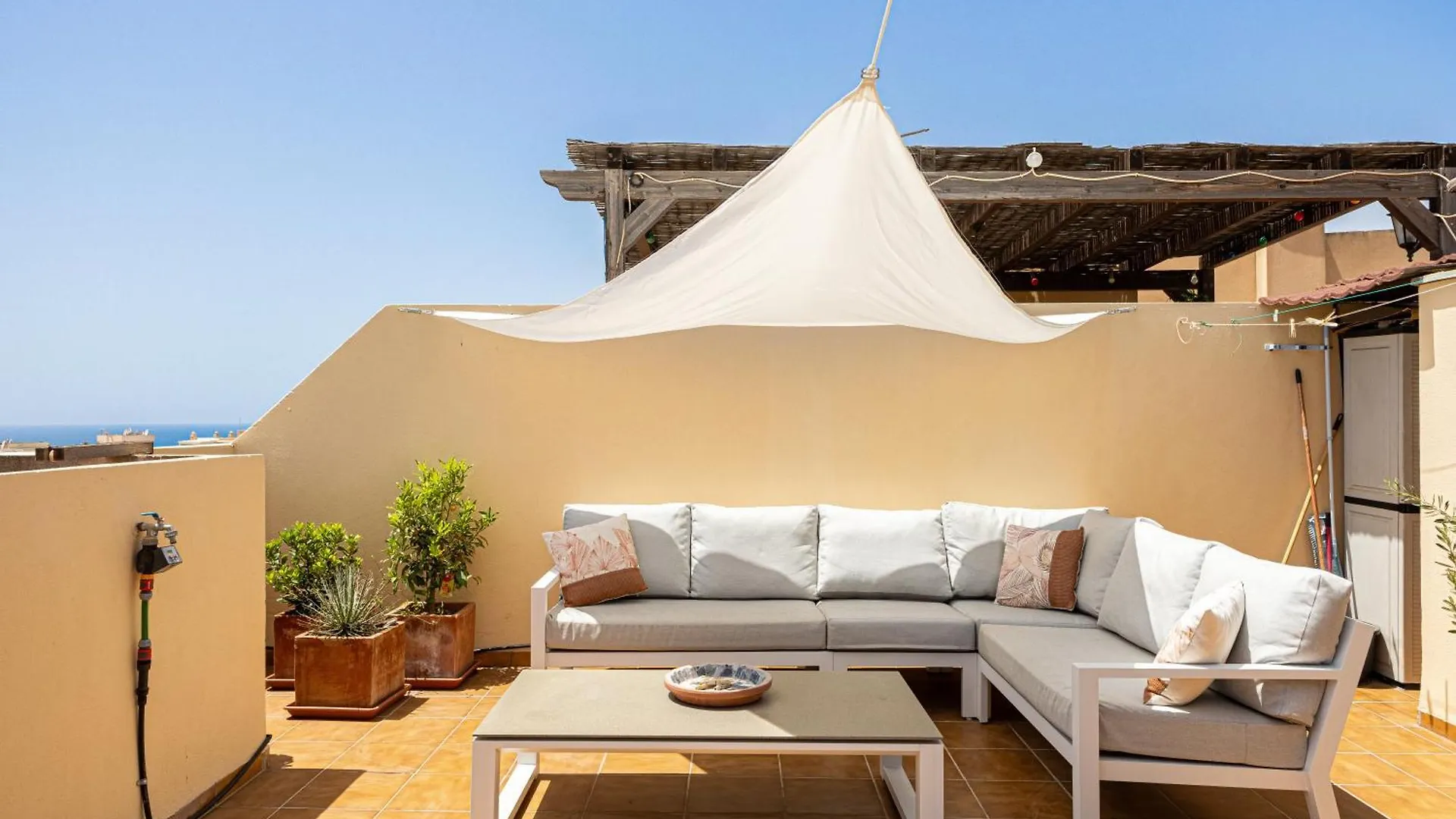 3 Bedroom Apartment With Private Rooftop Terrace Nerja Ισπανία