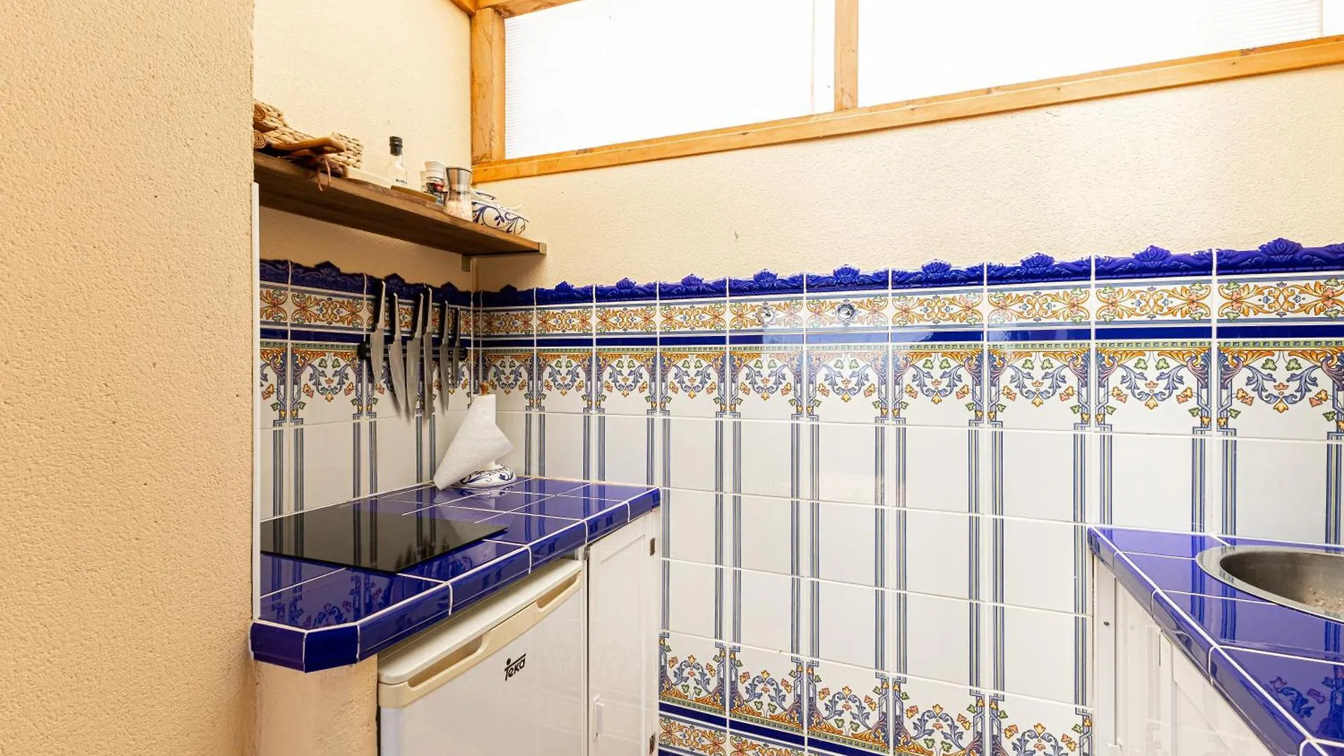 3 Bedroom Apartment With Private Rooftop Terrace Nerja 0*,