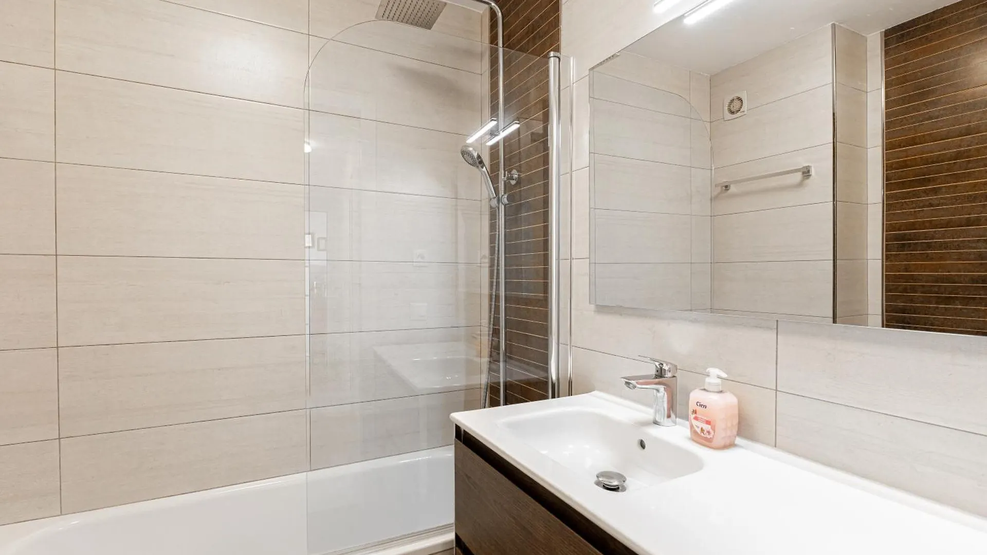 3 Bedroom Apartment With Private Rooftop Terrace Nerja 0*,  Ισπανία